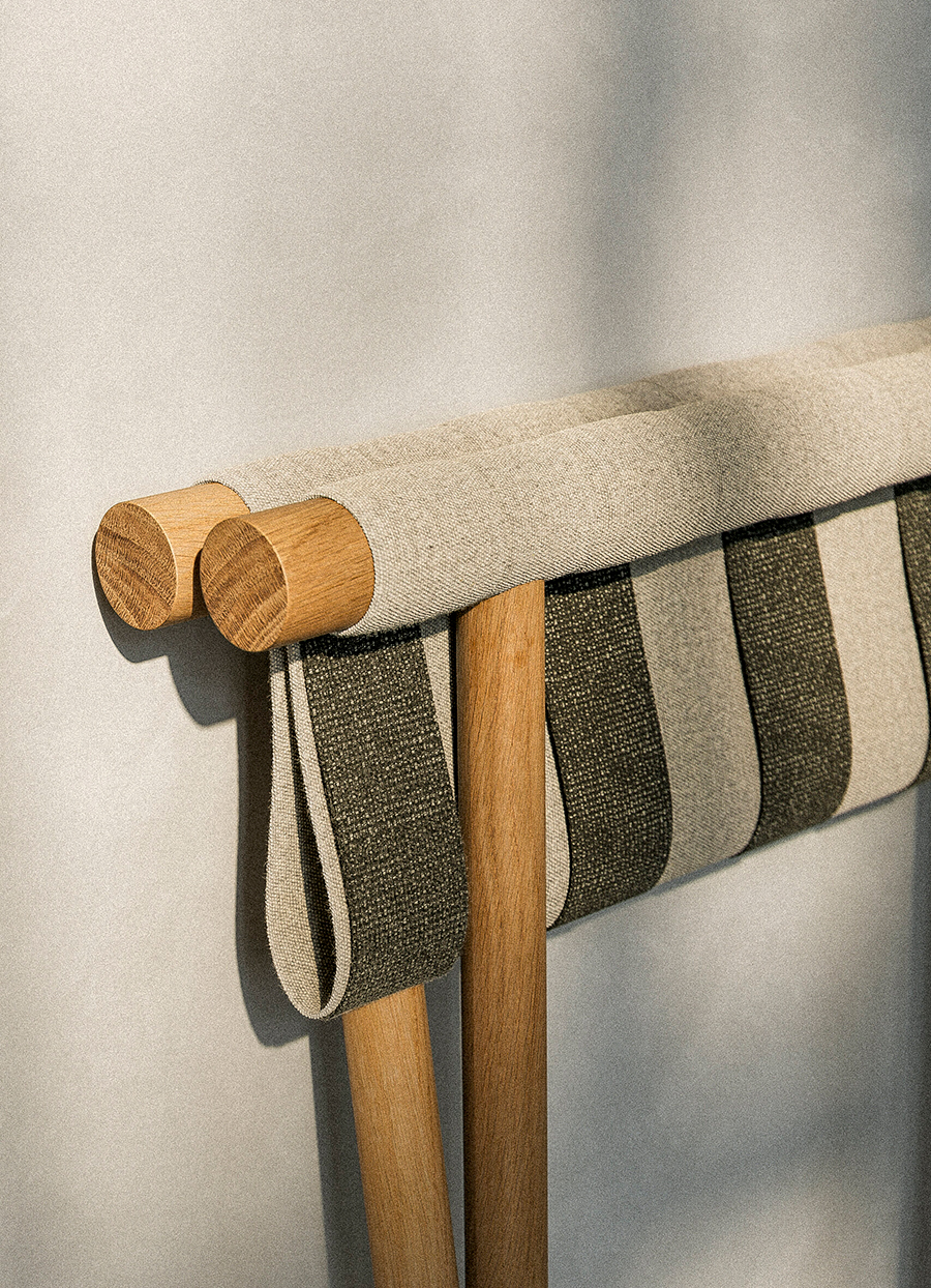Stool02_Post-scaled-02
